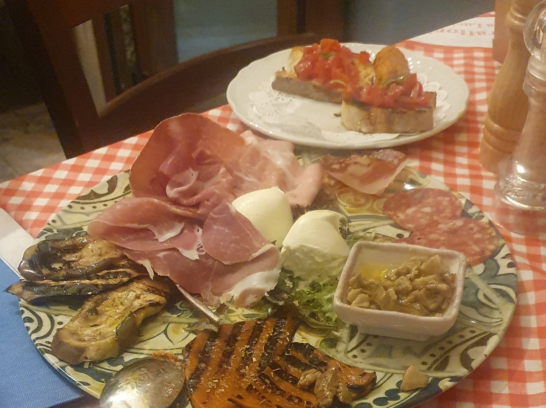 Trattoria Da Luciano A Priora
