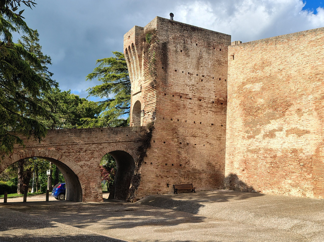 Rocca Roveresca景点图片