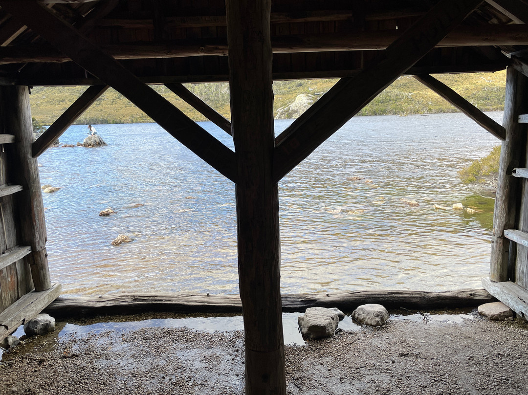 Dove Lake Boatshed景点图片