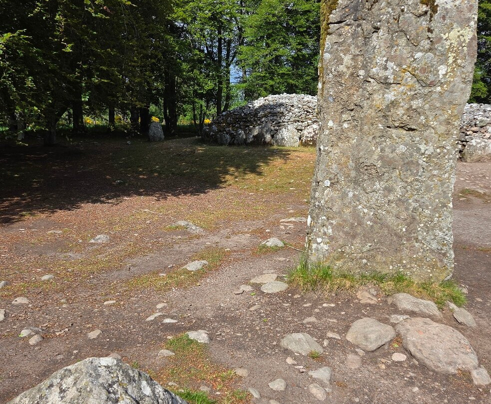 Clava Cairns景点图片