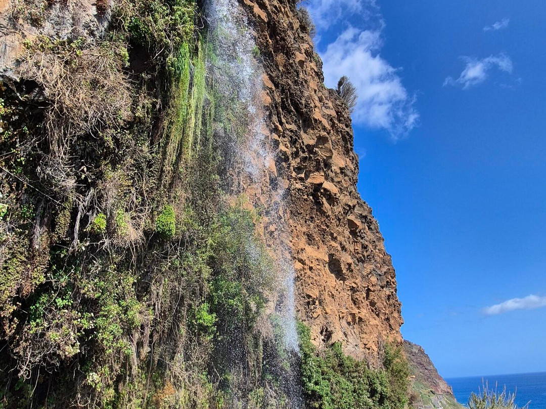 Cascata dos Anjos-Ponta Do Sol必去景点