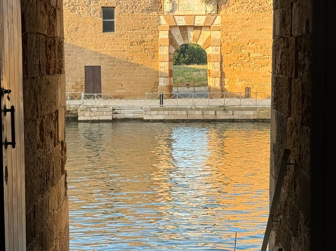 Castello Aragonese-布林迪西必去景点