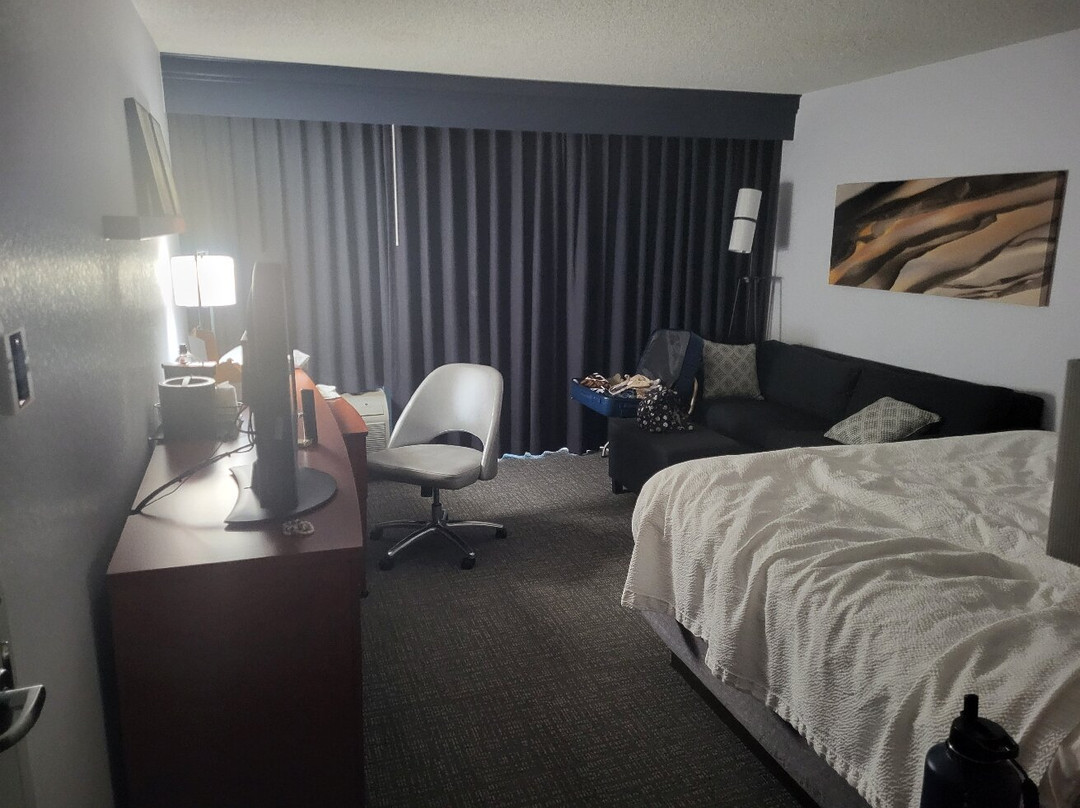 普莱森顿万怡酒店主图