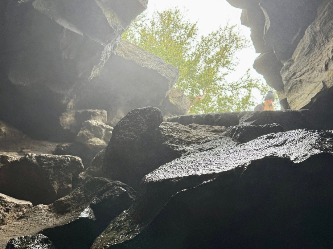 Grjotagja Cave-雷克雅里德必去景点
