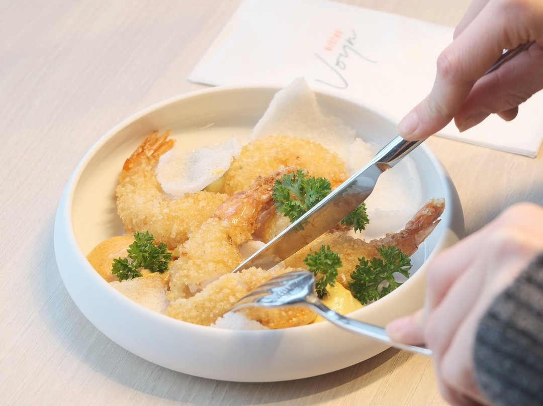 Voyn | Kitchen & Bar