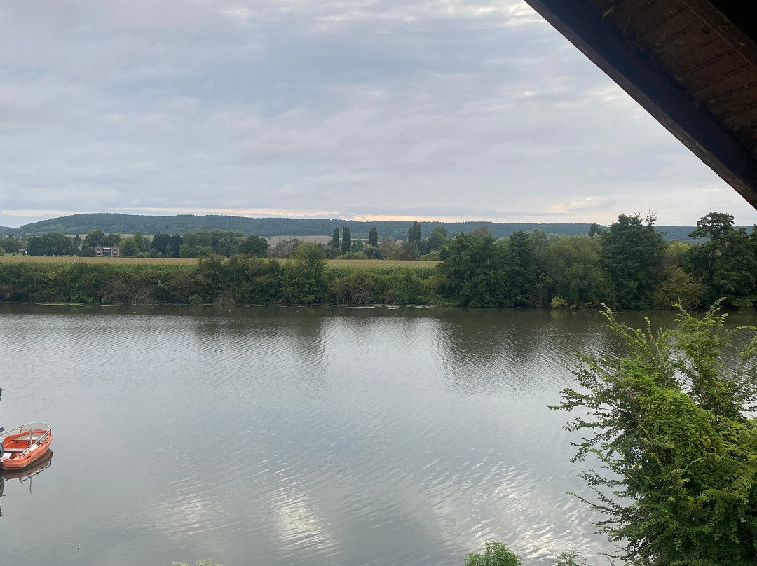 卡尼斯酒店主图