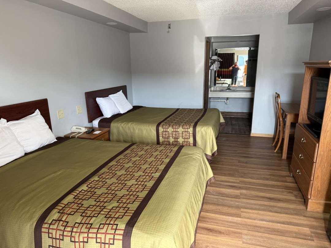 雷鸟汽车旅馆主图