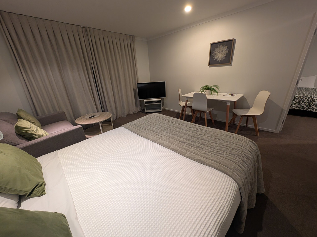 高山湖汽车旅馆主图