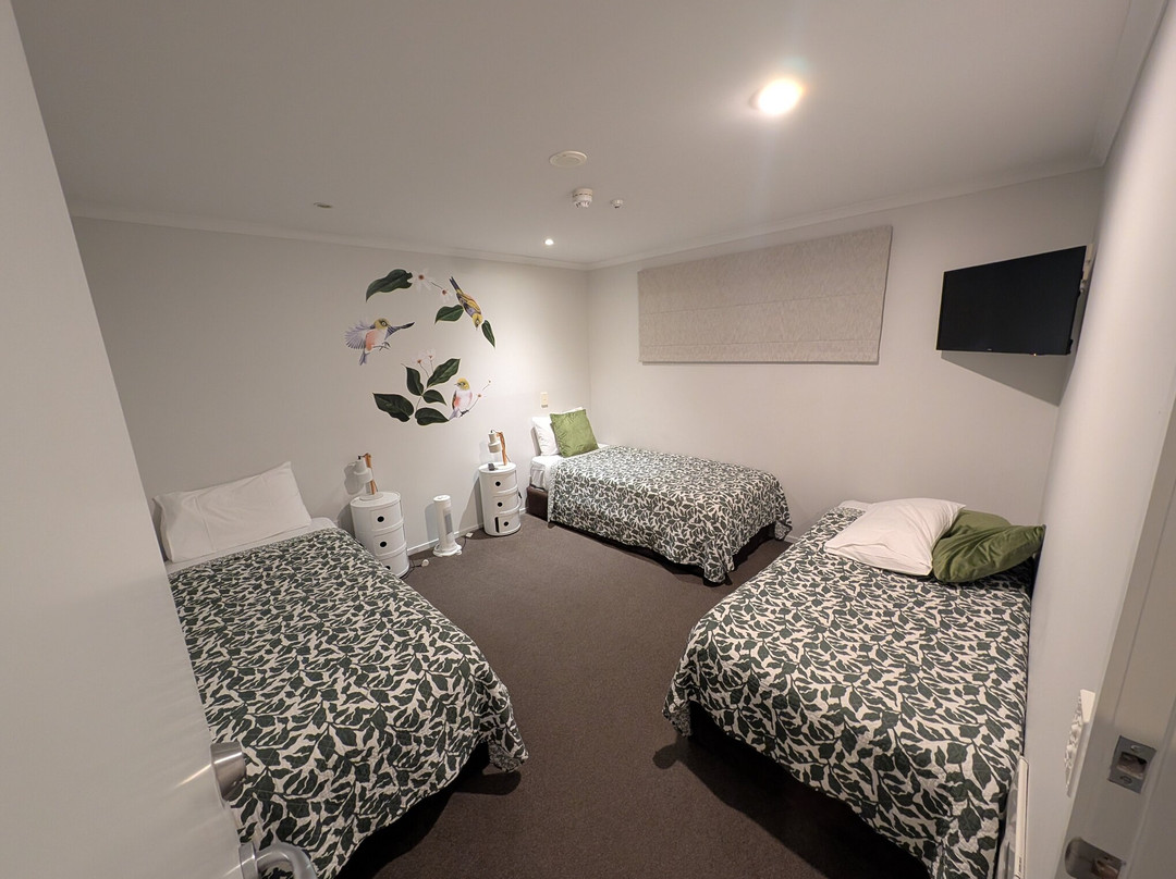 高山湖汽车旅馆主图