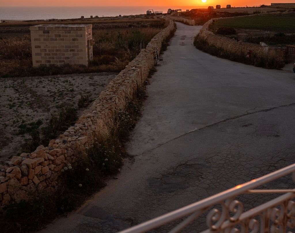 Fiftyfour West Boutique Living主图