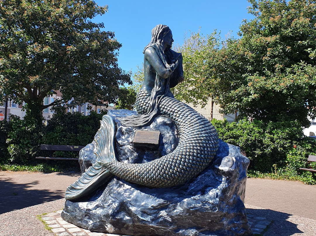 The Ebb & Flow Mermaid Statue