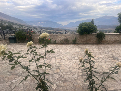 玫瑰园酒店主图