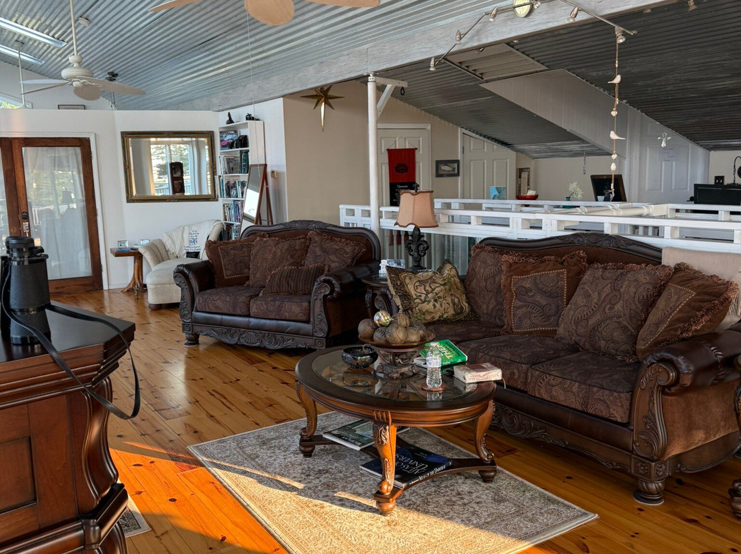 Purple Martin Lakeside Inn & Nature Center主图