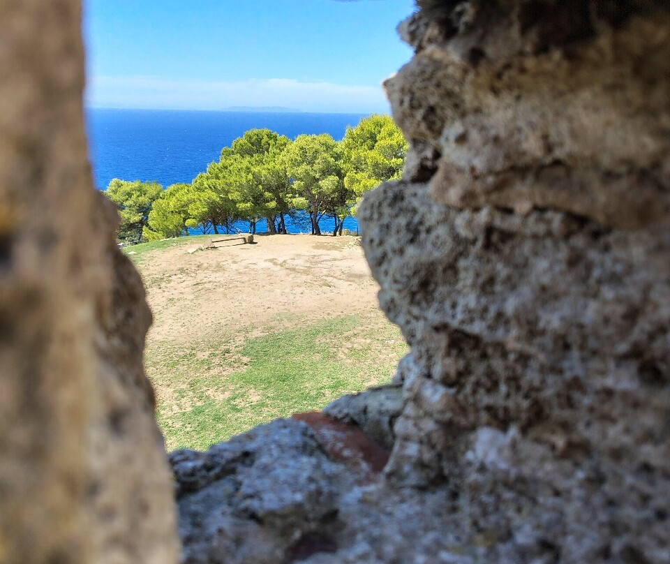 Torre Medievale e Rocca Degli Appiani-Populonia必去景点