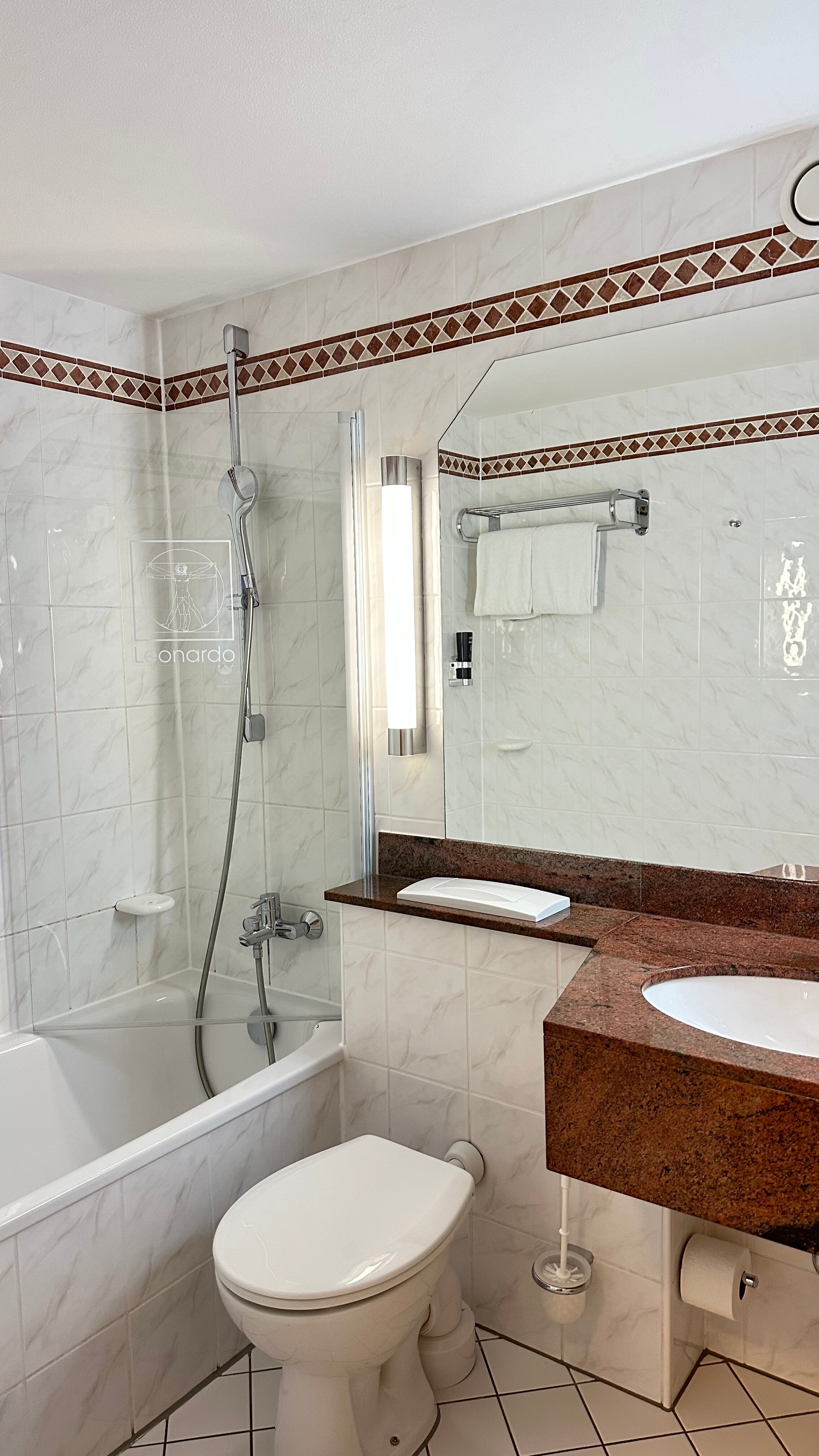 海德尔堡-瓦尔多夫度假酒店-浴室