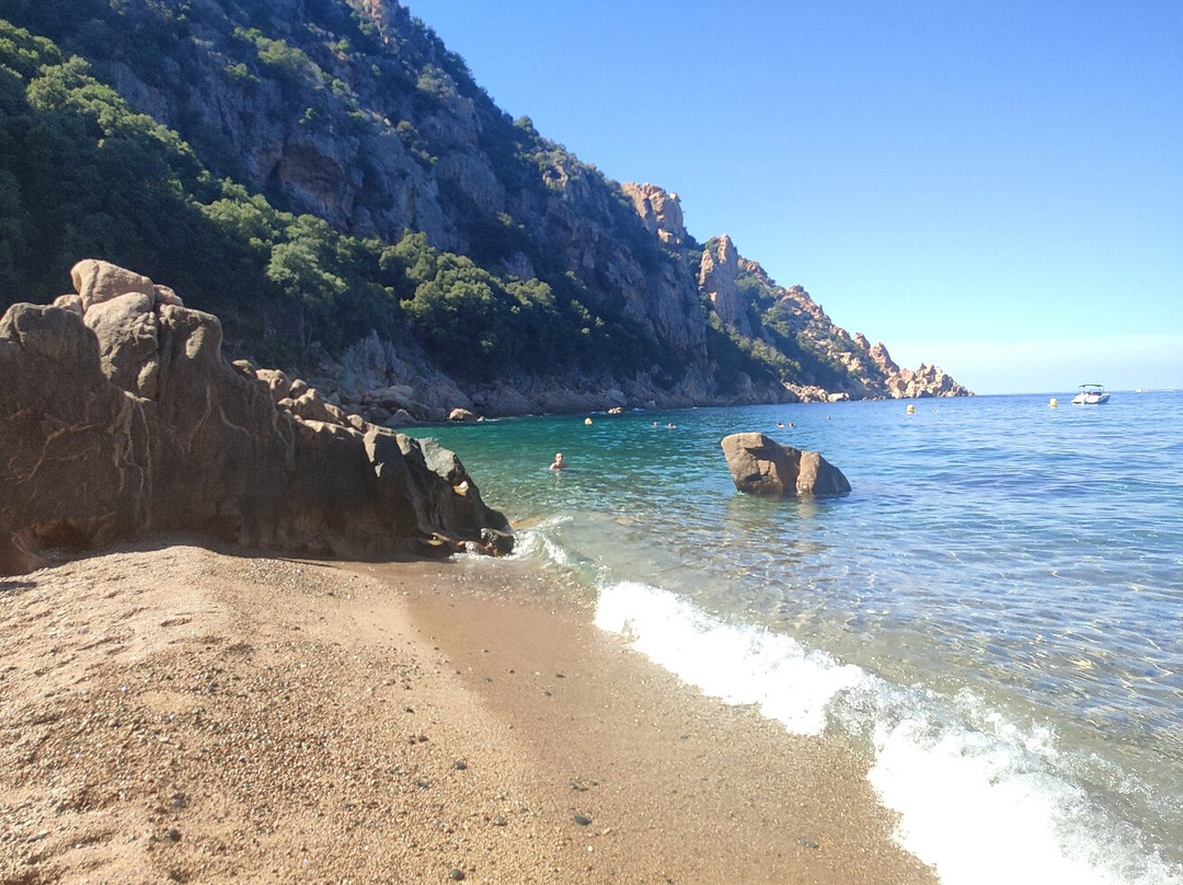 Plage de Ficajola-Piana必去景点