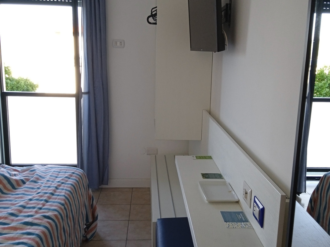 Baron Beach Hotel主图