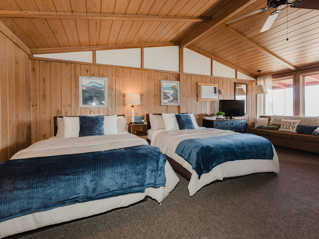 Happy Hollow Resort主图