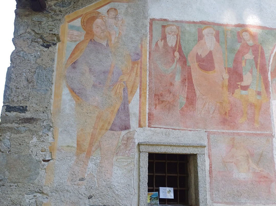 Chiesa di Santa Maria di Luzzara-Gozzano必去景点