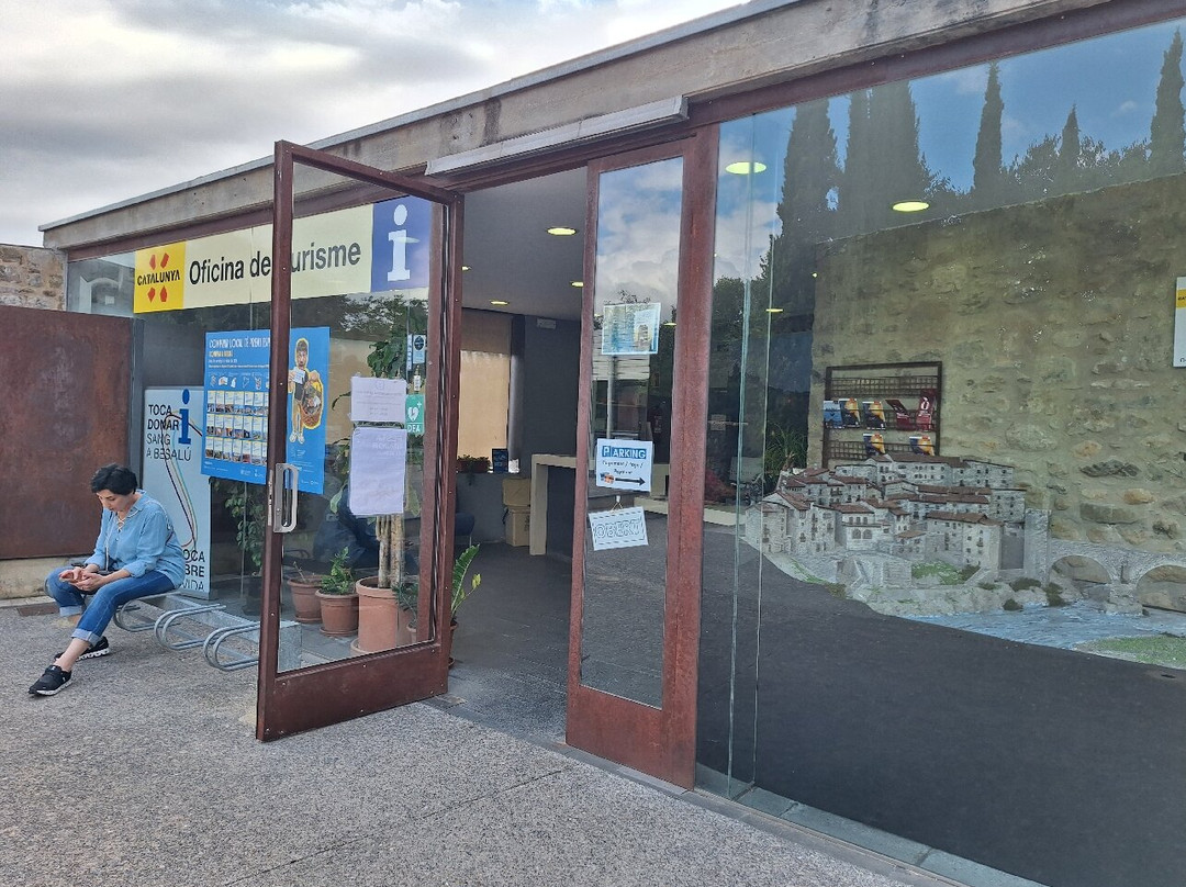 Oficina Municipal de Turisme-贝沙鲁必去景点