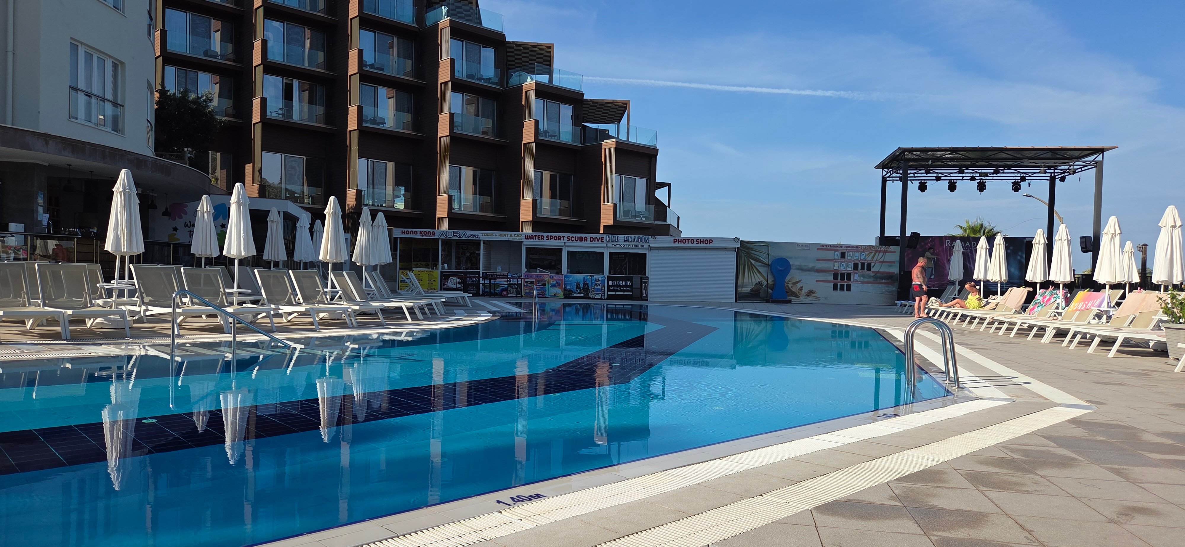 Ramada Hotel & Suites by Wyndham Kusadasi-官方