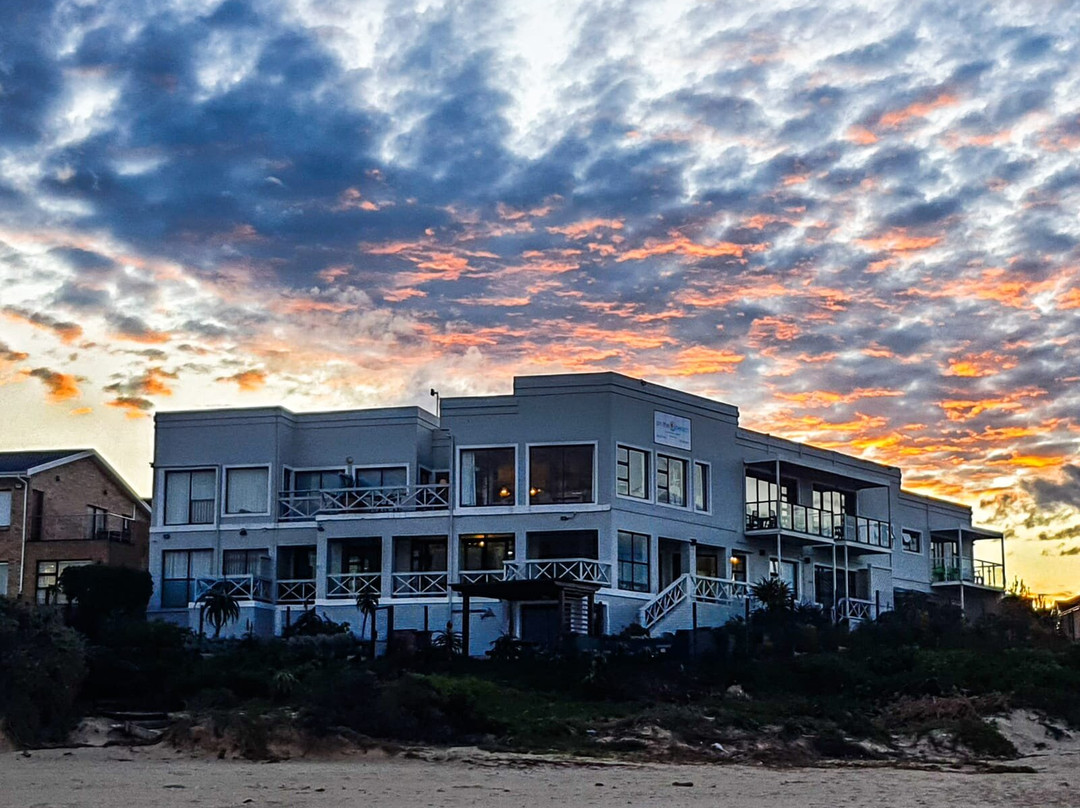 On the Beach Guesthouse & Suites主图