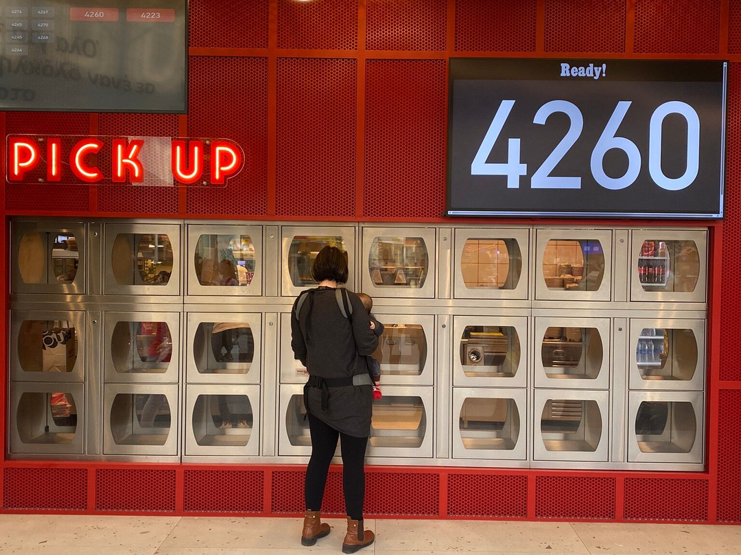 The Mall Athens-阿马鲁西奥必去景点