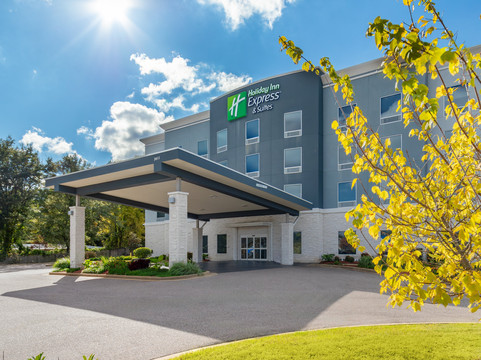 Holiday Inn Express & Suites Memphis Arpt Elvis Presley Blvd By IHG