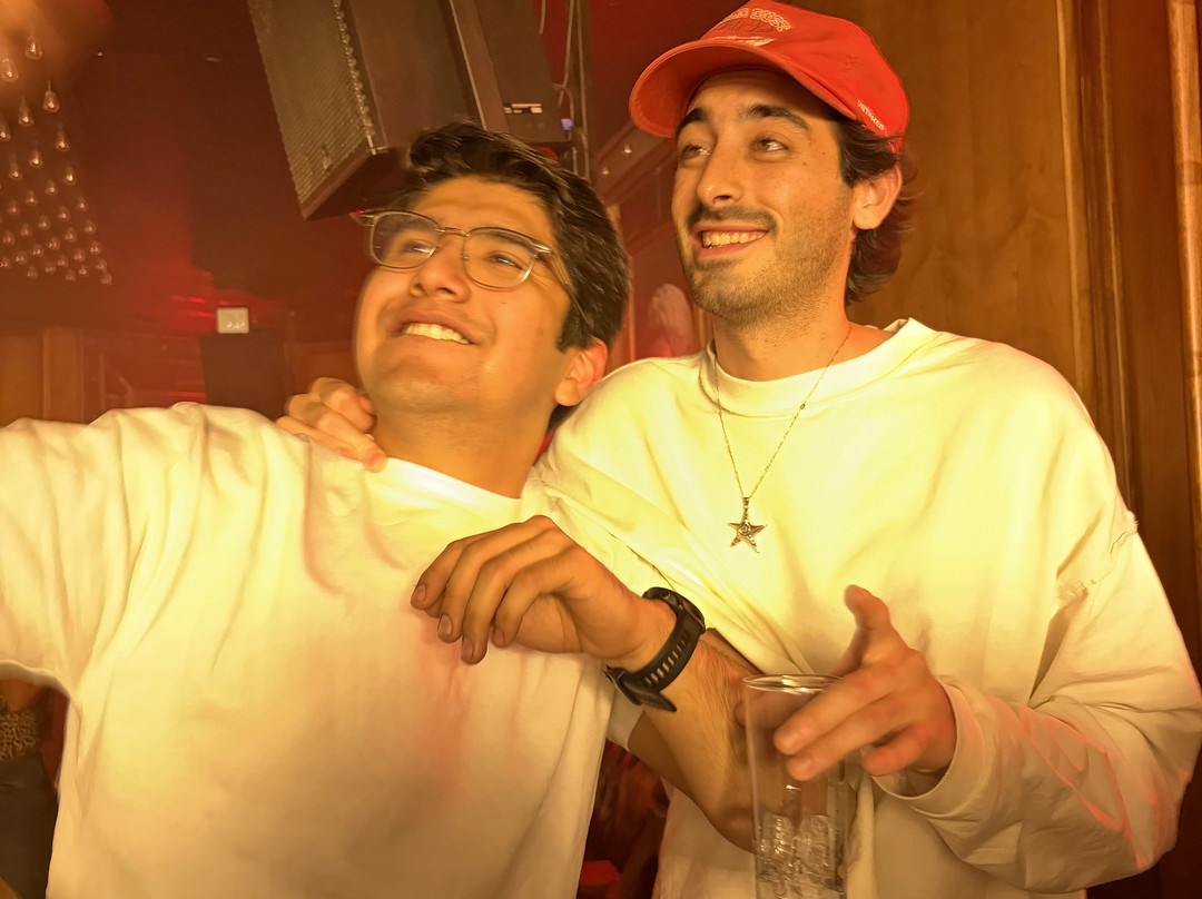 Strana-瓦拉塔港必去景点