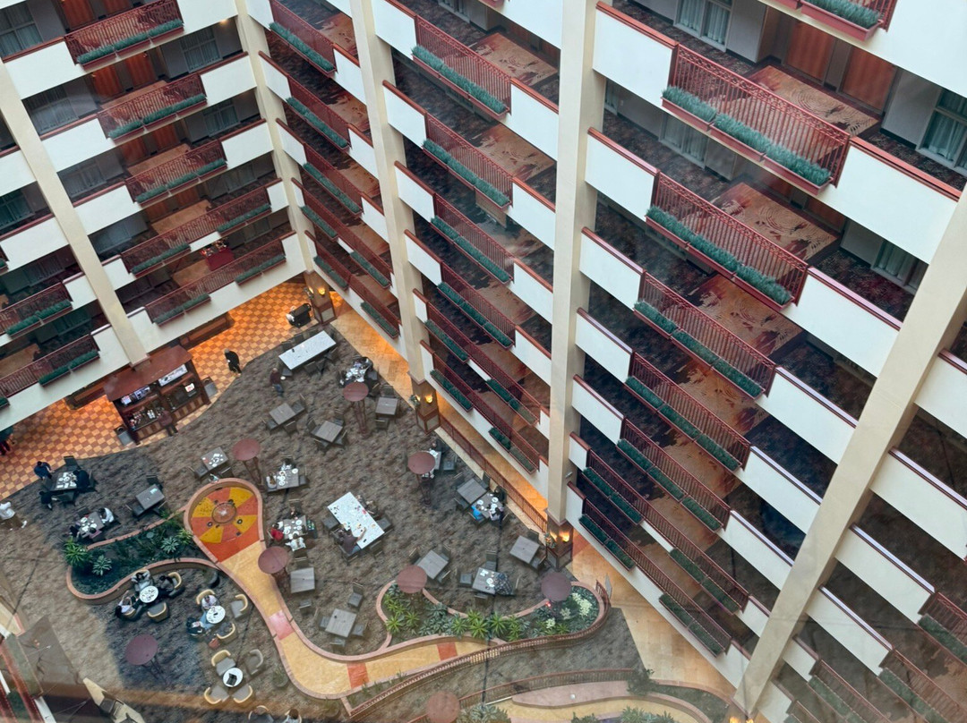 Embassy Suites by Hilton St. Louis St. Charles主图