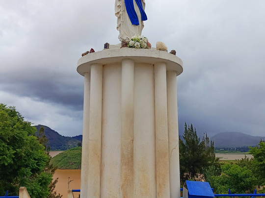 Ilot de la Vierge-Ampefy必去景点