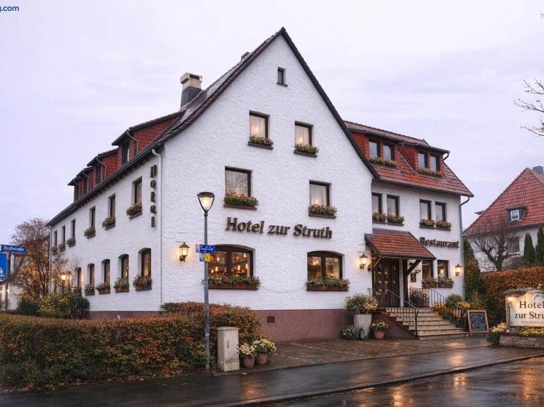 祖尔施特鲁斯酒店