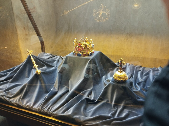 L'ombrello Italiano Tours-布拉格必去景点