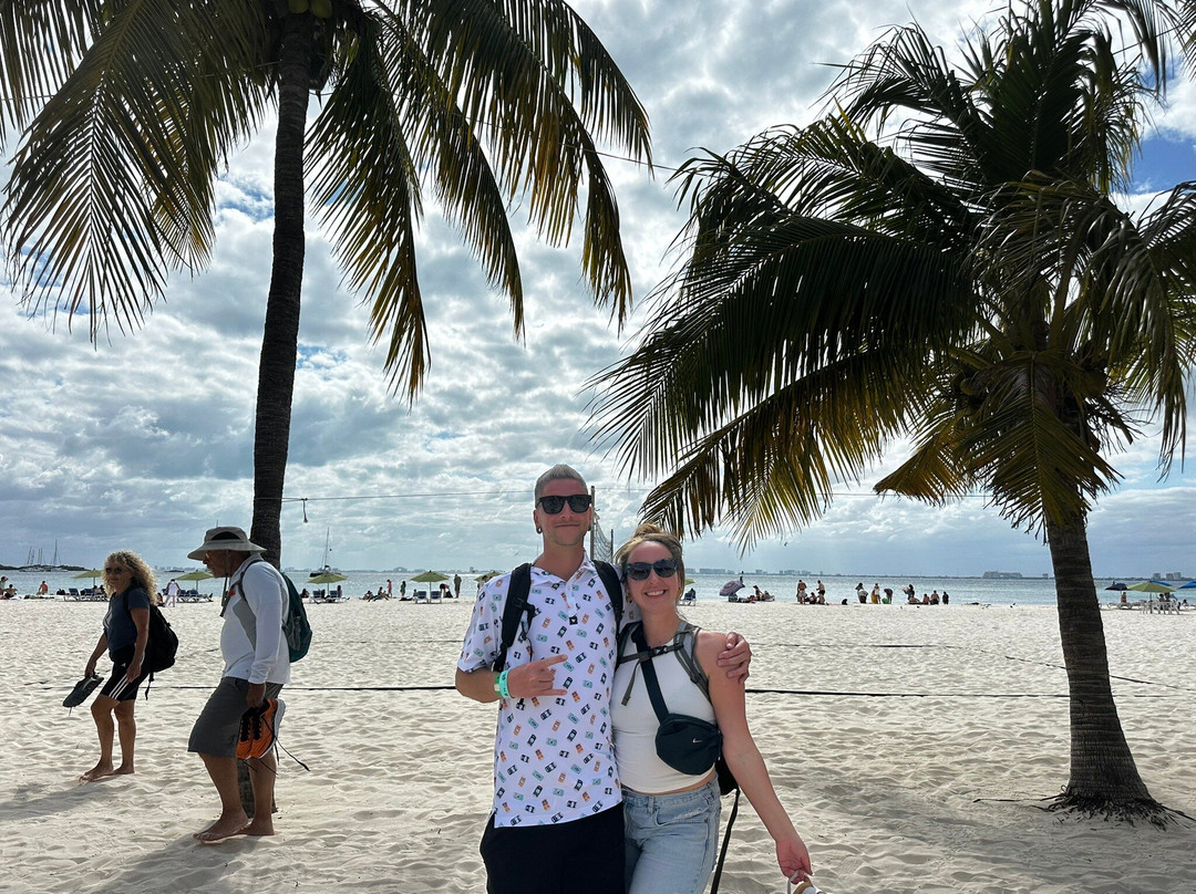 Catmania Catamarans-Costa Mujeres必去景点