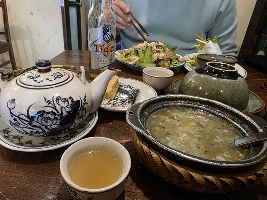 Mẹt Vietnamese Restaurant & Vegetarian Met 4