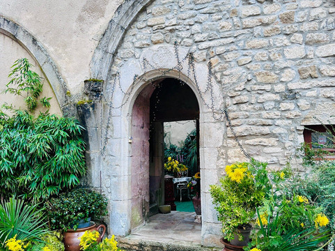 Au Dortoir des Moines主图