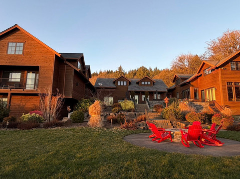 Vineyard View Inn主图