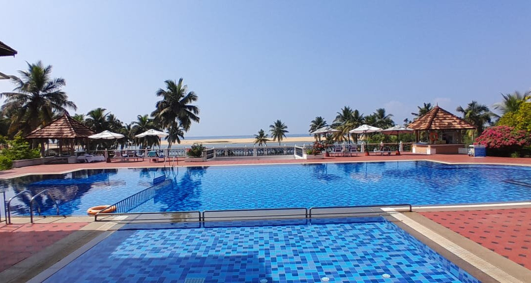 艾索拉迪可可酒店主图