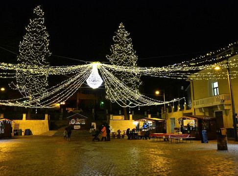 Piazza Giovanni Leone-罗卡拉索必去景点