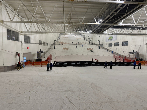 Snozone-Castleford必去景点