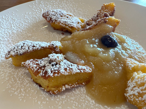 杰兹纳霍夫酒店主图