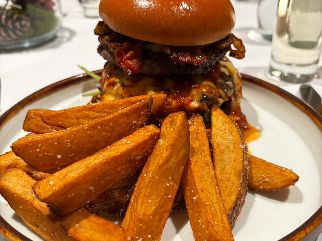 吉士威酒店及会议中心主图