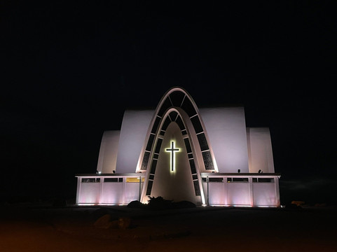 Kópavogskirkja-科帕伏古必去景点