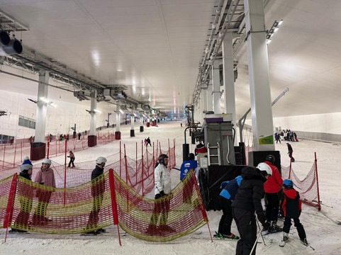 Snozone-米尔顿凯恩斯必去景点