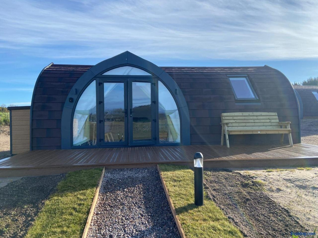 Dornoch Pods