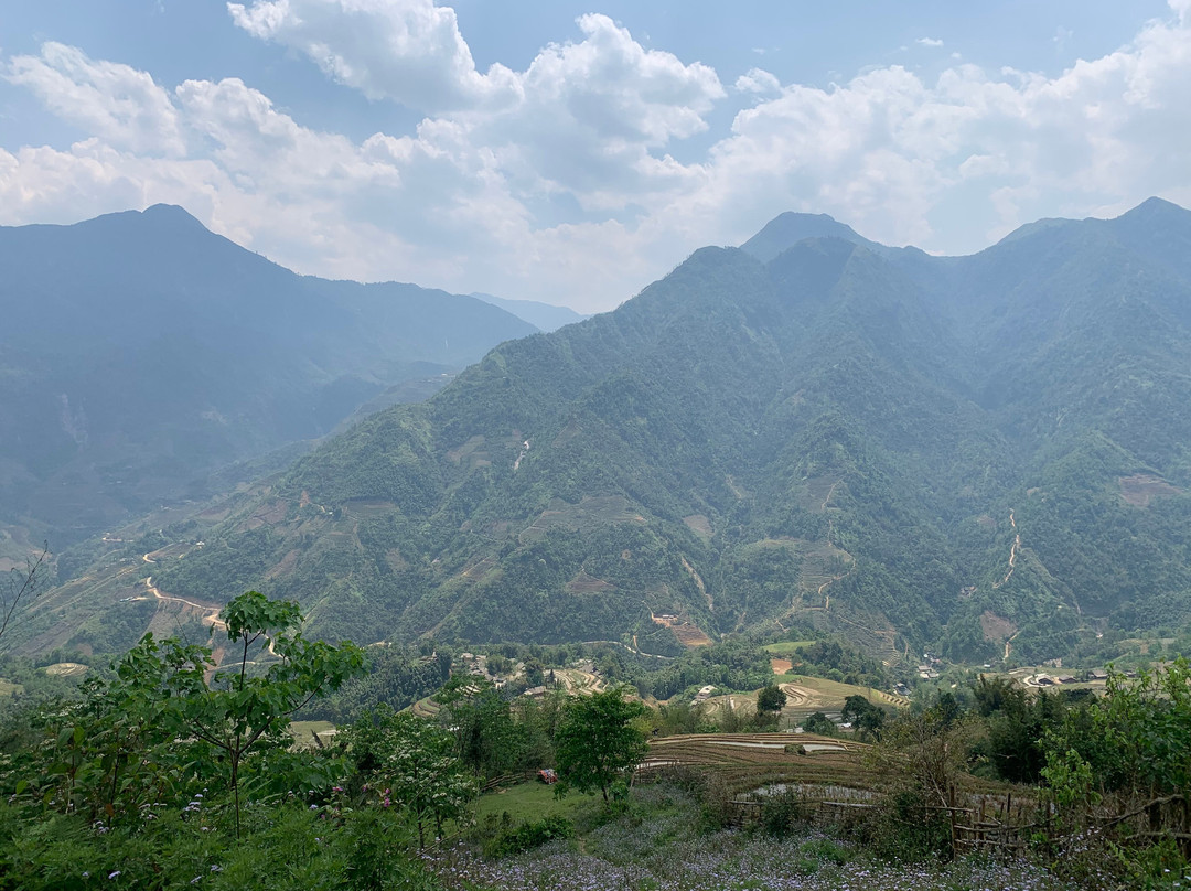 Giàng Su Homestay And Trekking