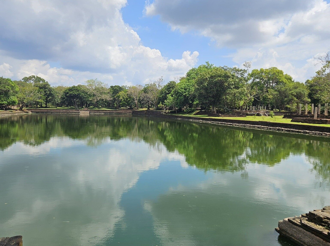锡吉里耶水园酒店主图