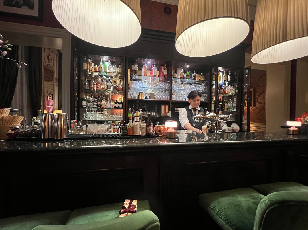 布鲁日卡塞尔贝格大酒店主图