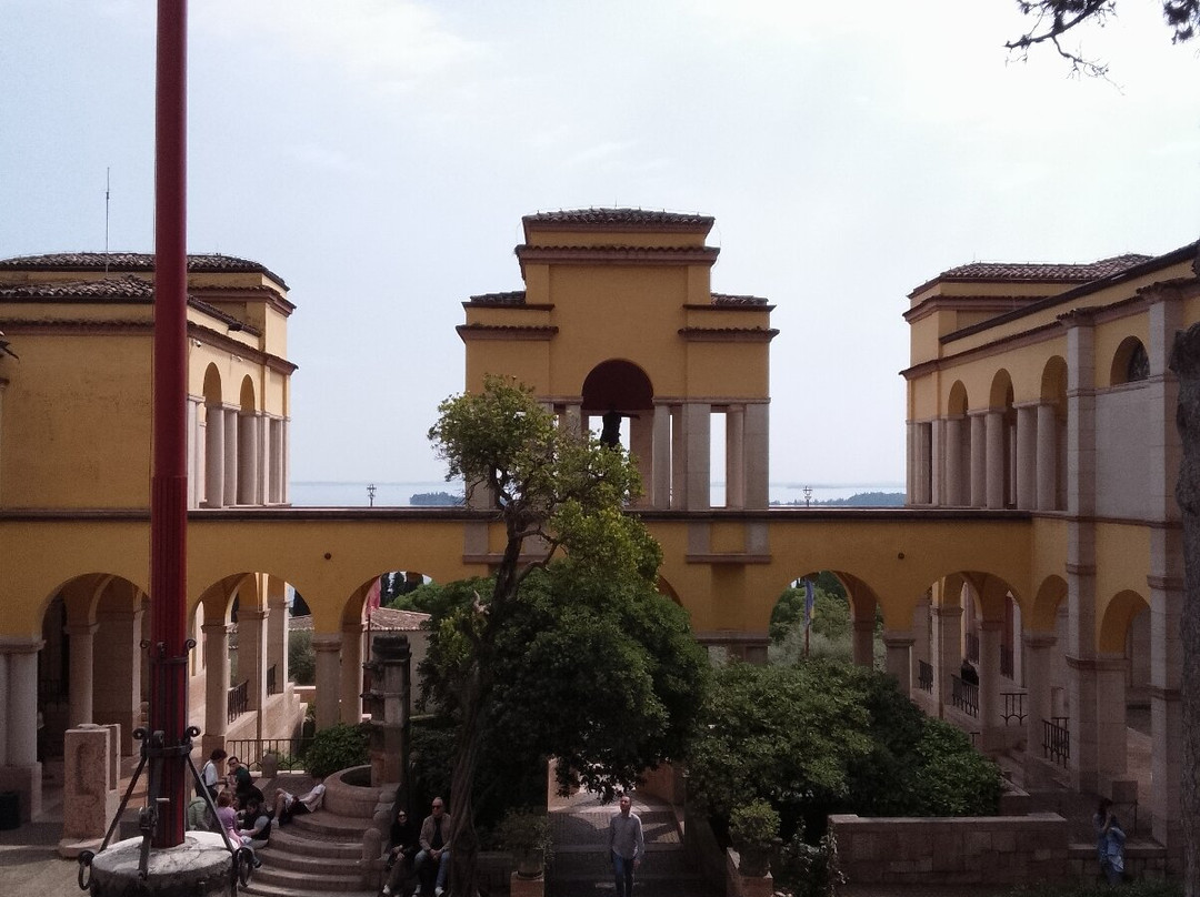 Il Vittoriale degli Italiani-加尔多内里维耶拉必去景点