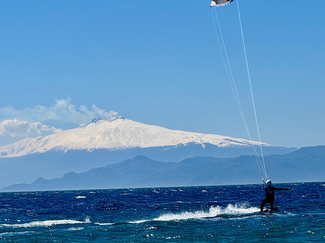 Blue Tribe Kitesurf & Wingfoil School-Pellaro必去景点